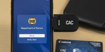 bluetooth cac card reader paired with iphone displaying mili 20260331 084140